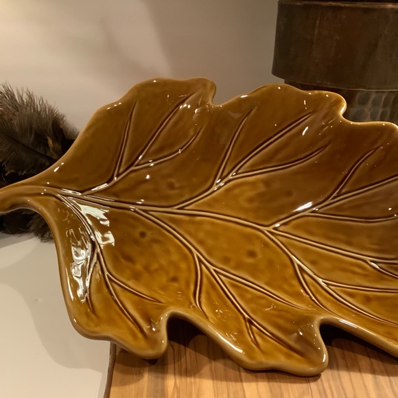 Pottery Barn Leaf Platter 🍁🍂 - Picture 7 of 16